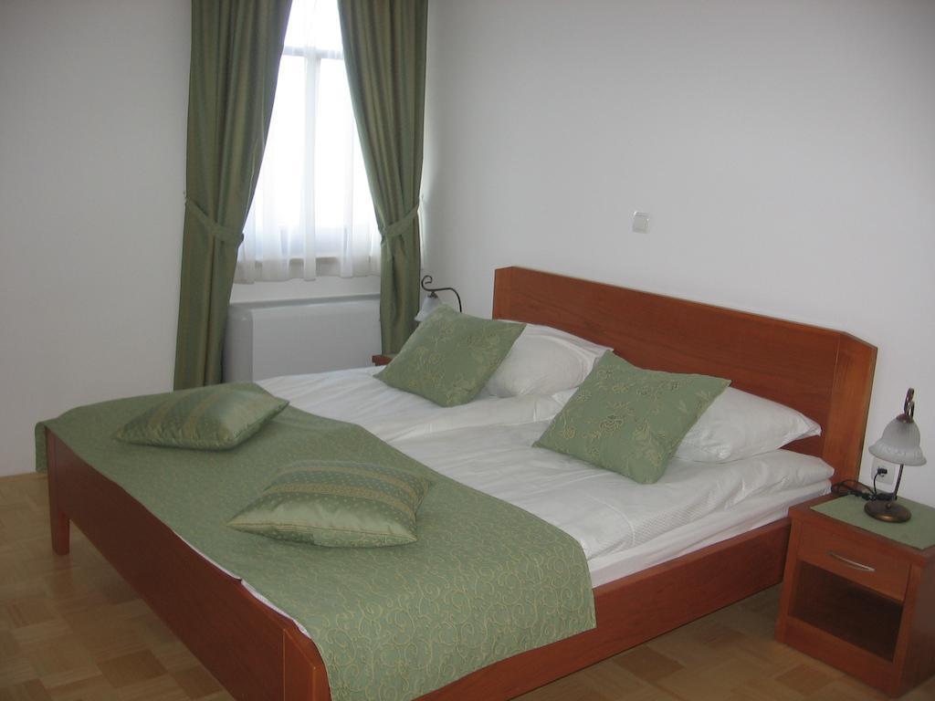 Gostilna In Prenocisce Kocjan Hotel Bizeljsko Kültér fotó